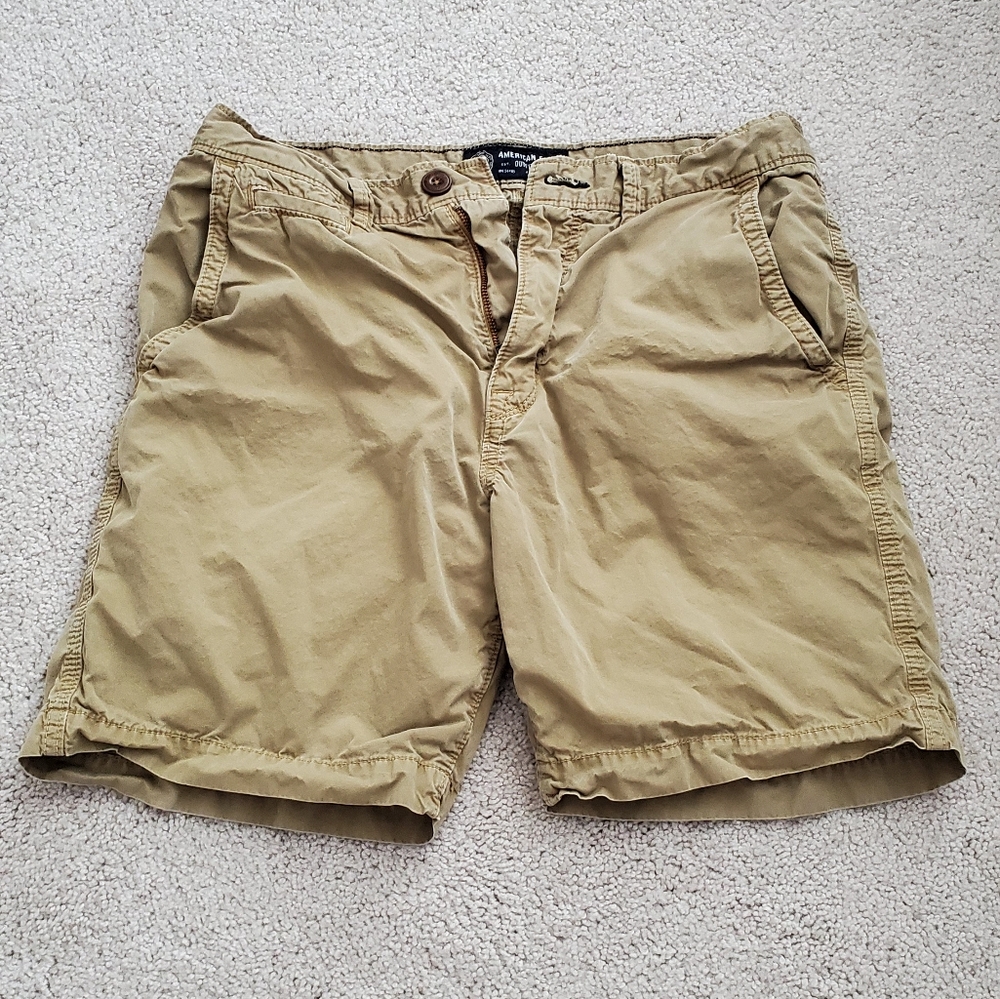 American Eagle Prep Length Shorts